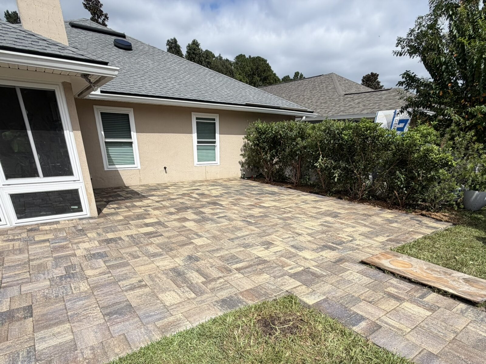 Same paver patio after cleaning and sealing